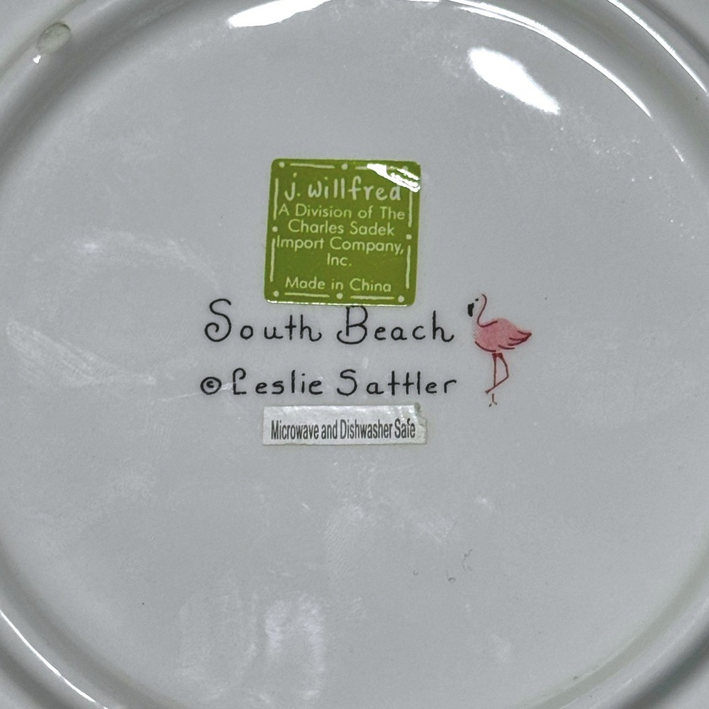 J. Willfred Leslie Sattler South Beach Flamingo Hibiscus Plates Set of 2 8.25" - Picture 5 of 5
